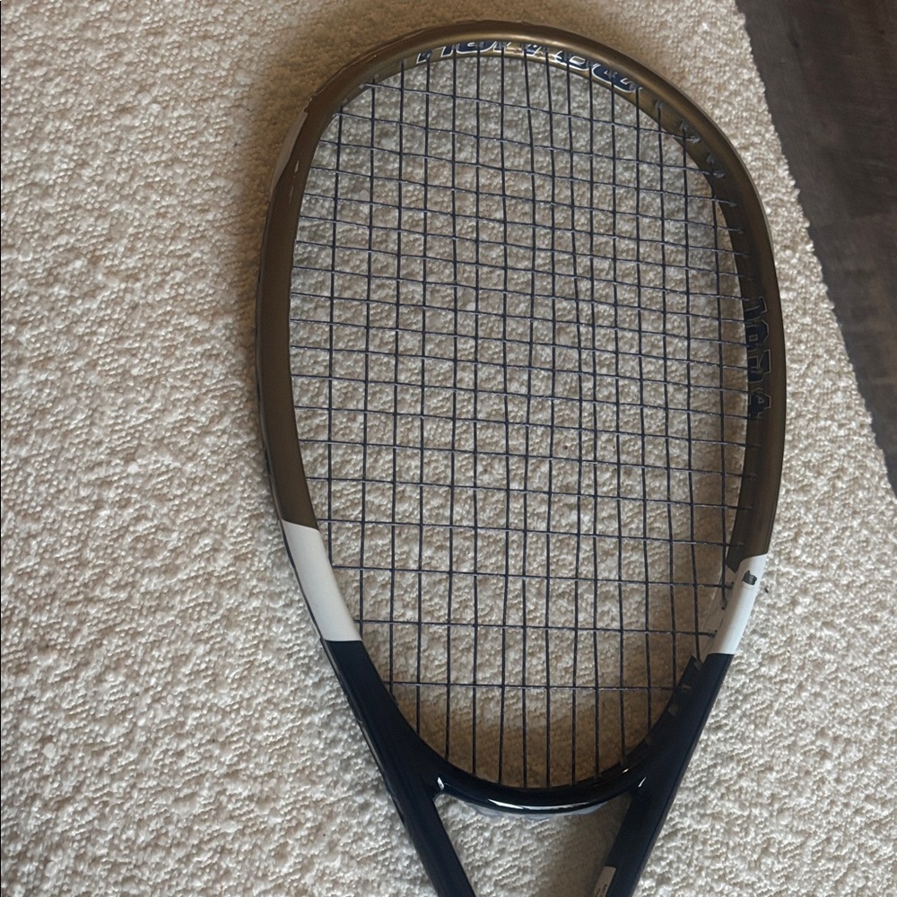 Harrow squash racket for the US
Naval Academy squash team - M140 - Picture 3 of 6